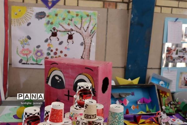 نمایشگاه دستاوردهای تدریس مجازی دانش آموزان در آباده