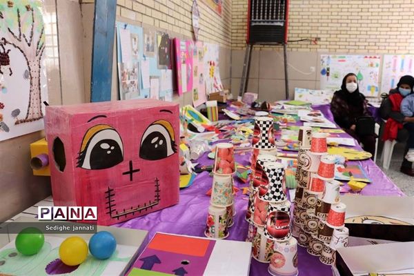 نمایشگاه دستاوردهای تدریس مجازی دانش آموزان در آباده