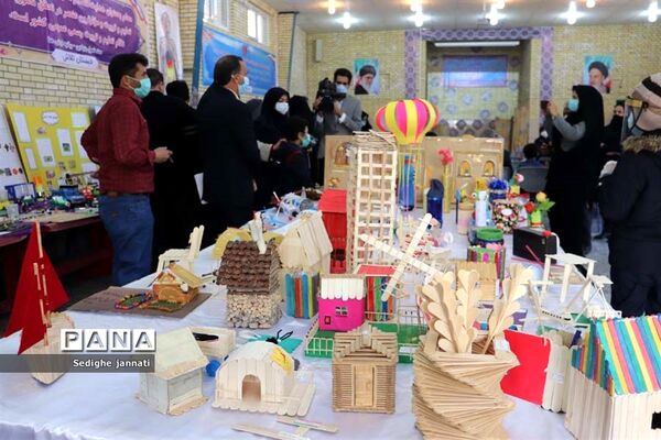 نمایشگاه دستاوردهای تدریس مجازی دانش آموزان در آباده