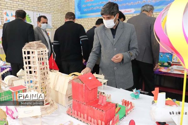 نمایشگاه دستاوردهای تدریس مجازی دانش آموزان در آباده