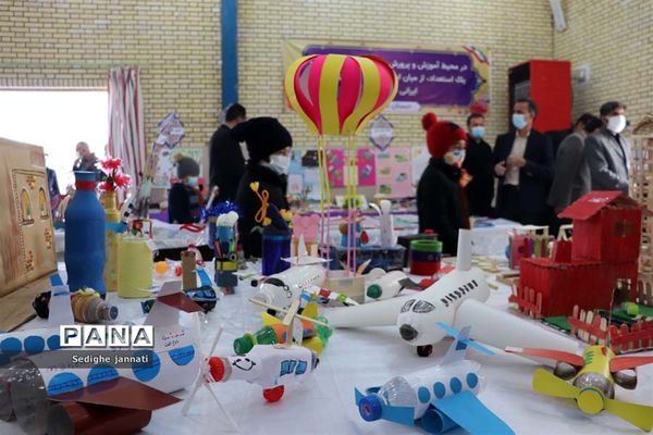 نمایشگاه دستاوردهای تدریس مجازی دانش آموزان در آباده