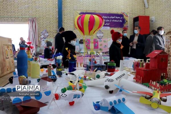 نمایشگاه دستاوردهای تدریس مجازی دانش آموزان در آباده