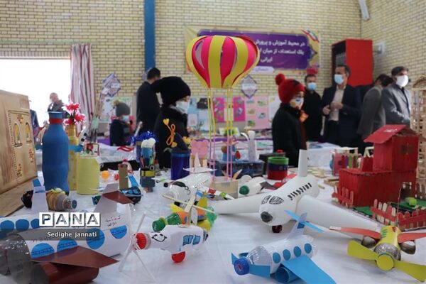 نمایشگاه دستاوردهای تدریس مجازی دانش آموزان در آباده