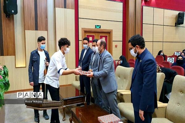 بزرگداشت هفته امور تربیتی در ناحیه یک بهارستان
