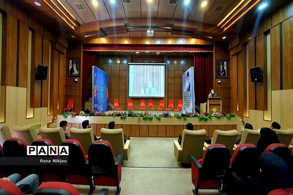 بزرگداشت هفته امور تربیتی در ناحیه یک بهارستان