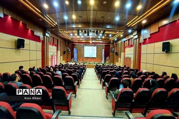 بزرگداشت هفته امور تربیتی در ناحیه یک بهارستان