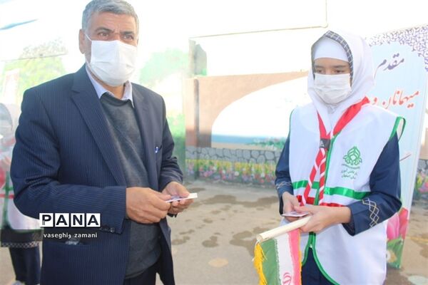 نواختن زنگ جشن نیکوکاری  در استان اصفهان