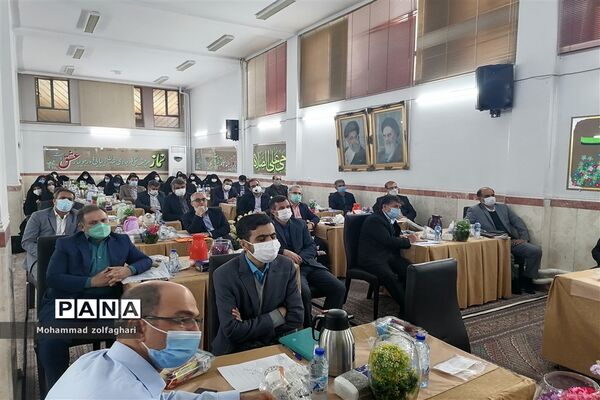 کارگاه استاندارد سازی و سبک منسجم مدارس شاهد