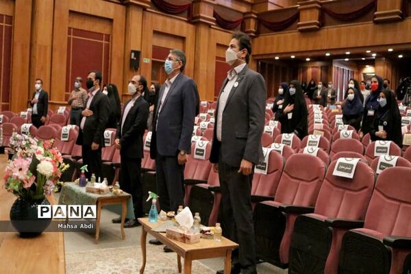 برگزاری مرحله نهایی نخستین دوره مسابقات مناظره دانش‌آموزی فارس
