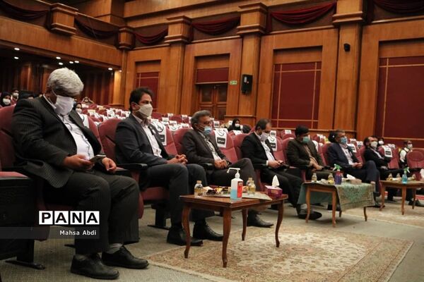 برگزاری مرحله نهایی نخستین دوره مسابقات مناظره دانش‌آموزی فارس