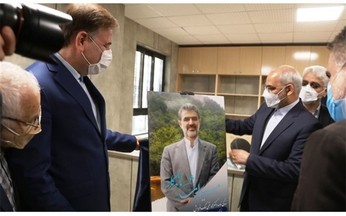 رونمایی از کتاب زندگی‌نامه «محمدنقی نمک فروش» خیر مدرسه‌‌ساز گیلانی