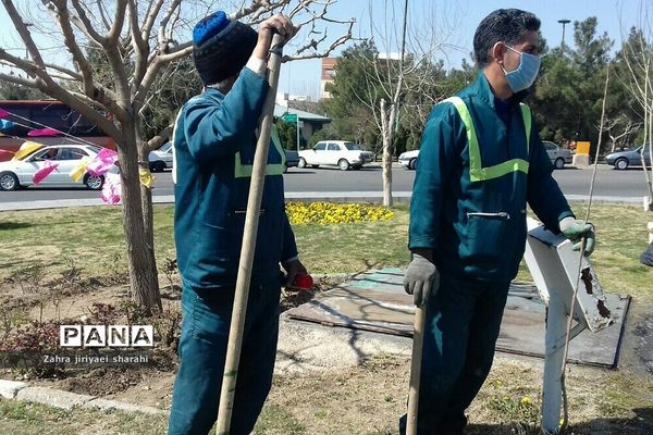 اهدای  رایگان نهال در بوستان‌های خاورشهر به مناسبت جشن تولد زمین