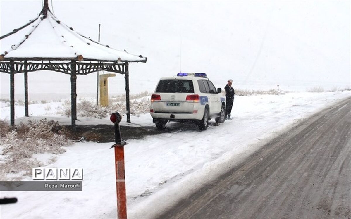جاده‌های ۲۰ استان برفی و بارانی است