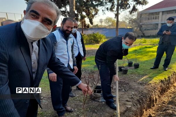 مراسم کاشت 66 درخت به یاد 66 شهید هنرستان ماندگار ایثار شریعتی منطقه 16
