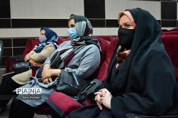 ویژه برنامه عطر عاشقی دانش آموزان مکلف پسر در شهرستان شهریار