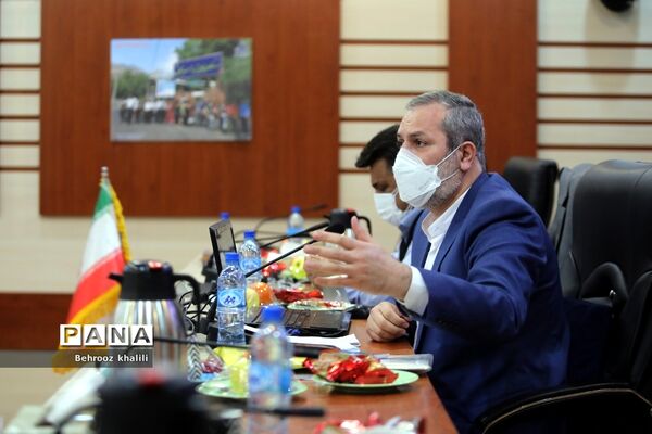 نشست قطبی تبیین باز مهندسی تشکیلات دانش‌آموزی پیشتازان
