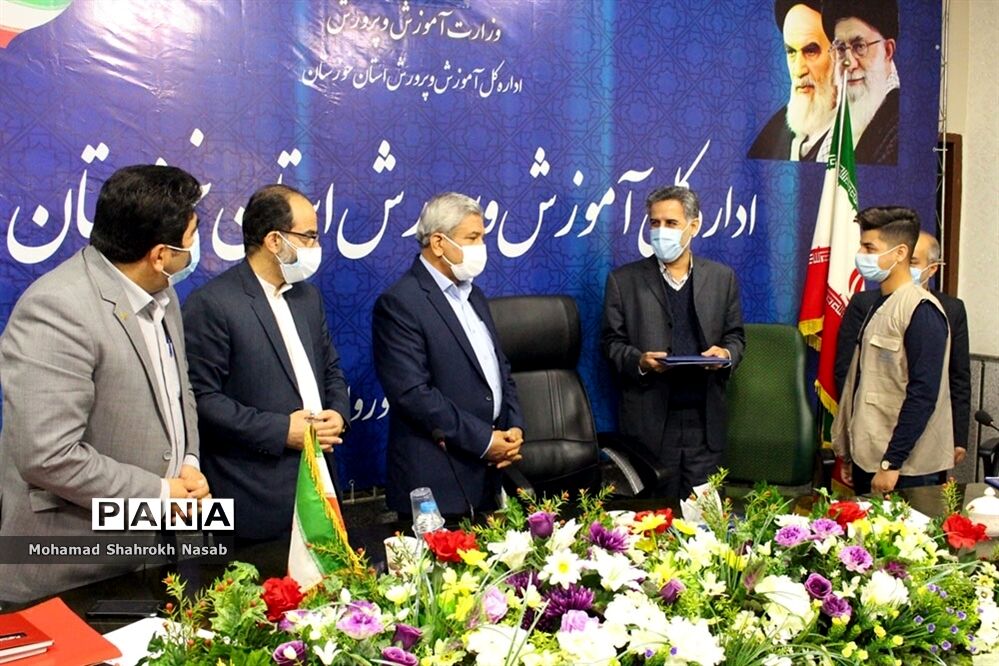 نشست مشترک مدیران کل آموزش و پرورش و کمیته امداد امام خمینی (ره) استان خوزستان
