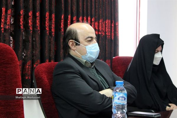 نشست  مدیرکل فرهنگی، هنری وزارت آموزش و پرورش با دانش‌‌آموزان خبرنگار مازندران