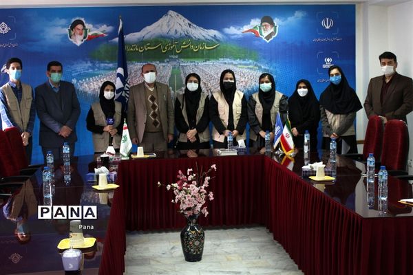 نشست  مدیرکل فرهنگی، هنری وزارت آموزش و پرورش با دانش‌‌آموزان خبرنگار مازندران