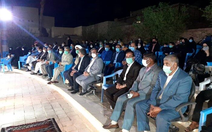 اگر به معلمان بها داده شود مشکلات جامعه به دست آنان حل خواهد شد