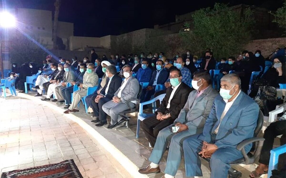 اگر به معلمان بها داده شود مشکلات جامعه به دست آنان حل خواهد شد