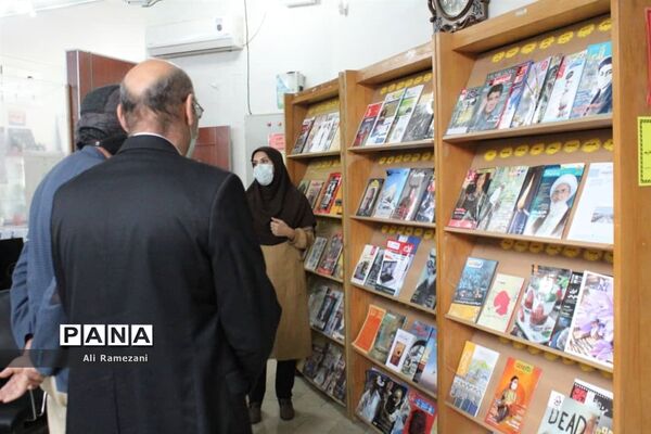 کتابخانه‌گردی در کتابخانه جمشید احمدی قائم‌سهر
