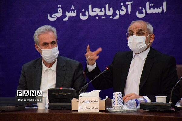 امضا تفاهم نامه سه جانبه شهرداری، آموزش و پرورش و انجمن حکمت در تبریز