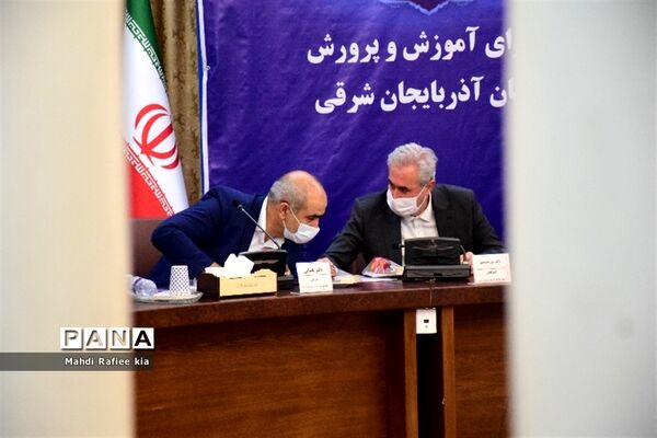 امضا تفاهم نامه سه جانبه شهرداری، آموزش و پرورش و انجمن حکمت در تبریز