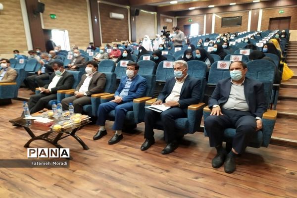 همایش تجلیل از طلایه داران تربیت  منطقه دلوار