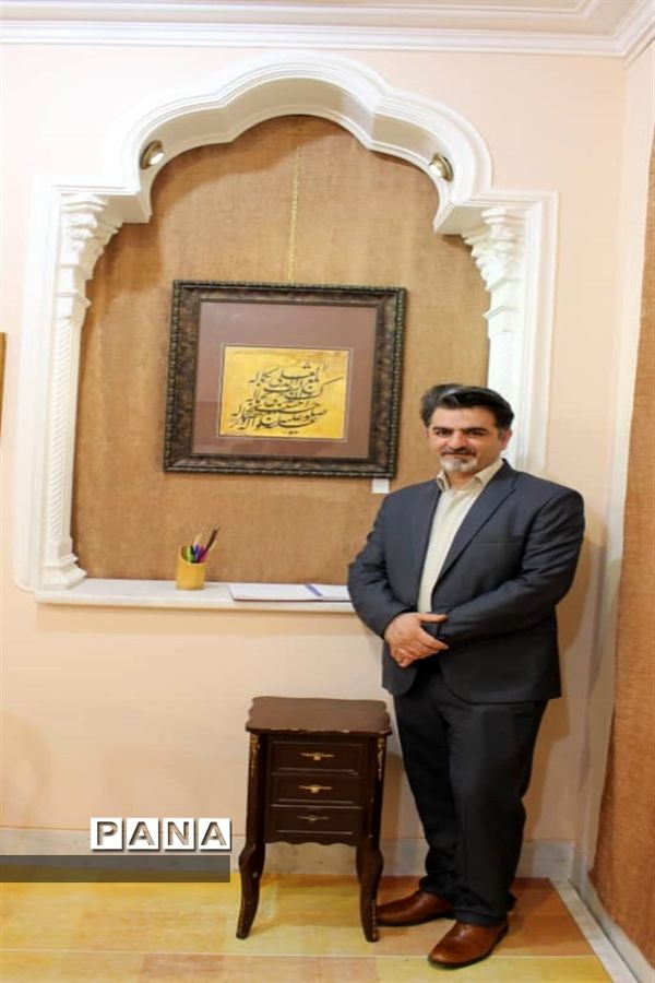 آثار خوشنویسی اساتید و هنرمندان شیرازی در نمایشگاه  بحر عشق در نی‌ریز