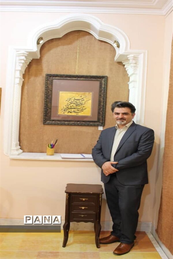 آثار خوشنویسی اساتید و هنرمندان شیرازی در نمایشگاه  بحر عشق در نی‌ریز