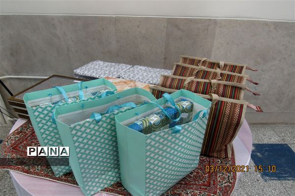 مراسم به ثمر رسیدن فعالیت های کانون یاریگران زندگی  منطقه یک