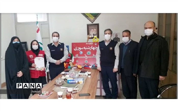 دانش آموزان مقطع ابتدایی آموزش و پرورش منطقه 3 حامی ایمنی سازمان آتش نشانی