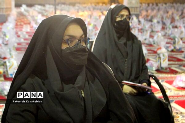 بسته‌بندی و توزیع ۱۵۰۰ بسته غذایی در مصلی ساری