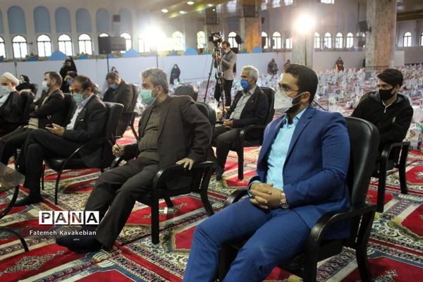 بسته‌بندی و توزیع ۱۵۰۰ بسته غذایی در مصلی ساری