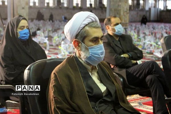 بسته‌بندی و توزیع ۱۵۰۰ بسته غذایی در مصلی ساری