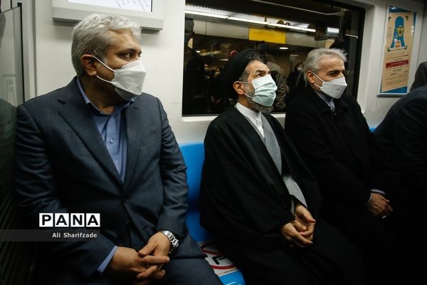 مراسم امضای تفاهم‌نامه بازسازی کامل ۳۱ رام قطار مترو تهران