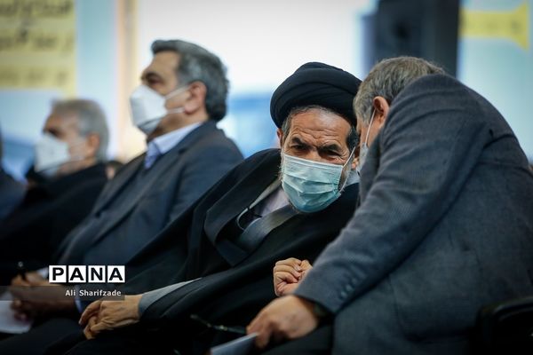 مراسم امضای تفاهم‌نامه بازسازی کامل ۳۱ رام قطار مترو تهران