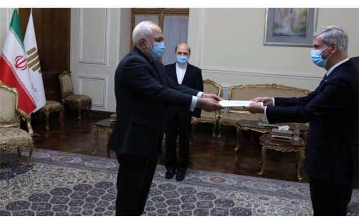 سفیر جدید برزیل رونوشت استوارنامه خود را تقدیم ظریف کرد