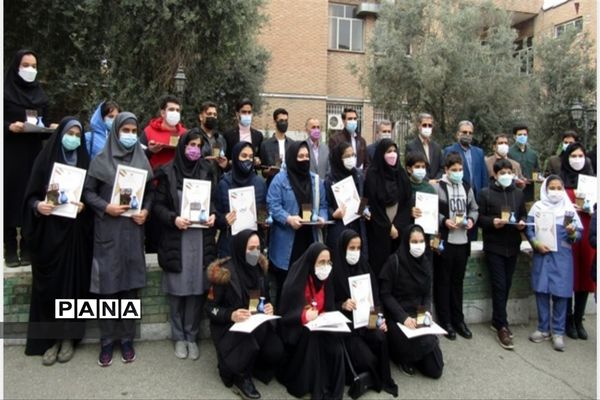 تجلیل از برگزیدگان جشنواره نانو