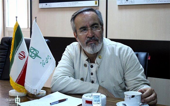 محمود فرهنگ: در «نمایش خیابانی» تماشاچی را نادیده گرفته‌ایم