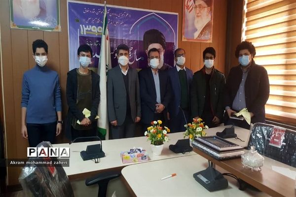 مناظره دانش‌آموزی پسران منطقه ۲ با منطقه ۷ و دختران منطقه ۲ با منطقه ۹