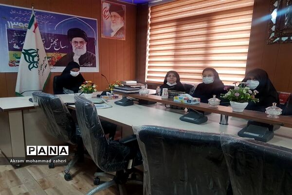مناظره دانش‌آموزی پسران منطقه ۲ با منطقه ۷ و دختران منطقه ۲ با منطقه ۹