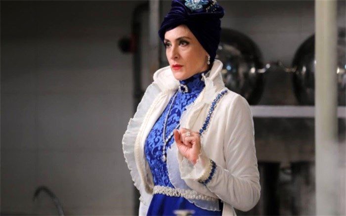 «دراکولا» مهران مدیری به شبکه نمایش خانگی آمد