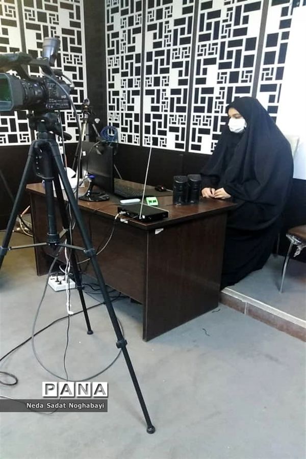 مناظره دانش آموزان مناطق 8 و 12 با موضوع حذف کنکور