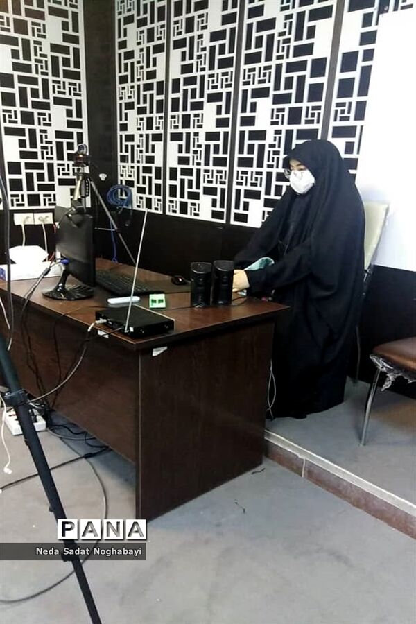 مناظره دانش آموزان مناطق 8 و 12 با موضوع حذف کنکور