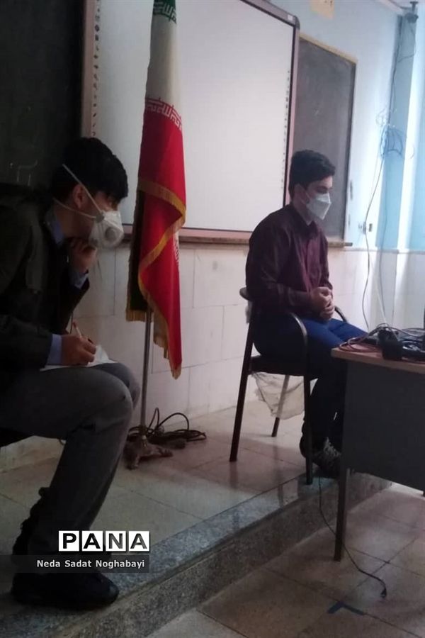 مناظره دانش آموزان مناطق 8 و 12 با موضوع حذف کنکور