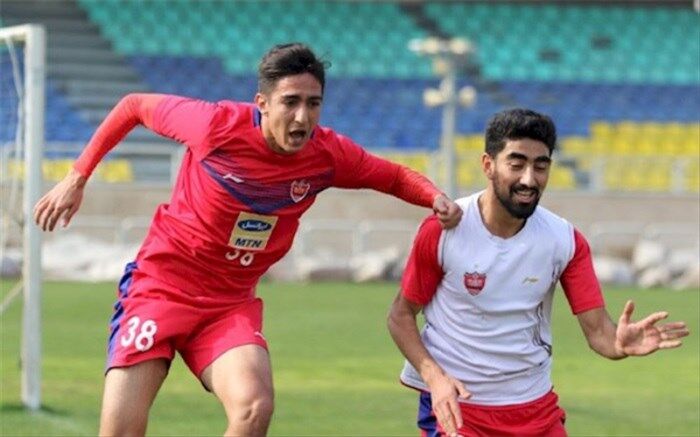 مدافع پرسپولیس به پدیده مشهد پیوست