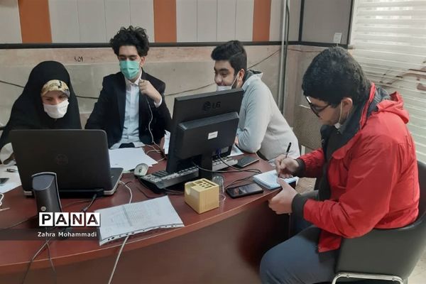 مناظره دانش‌آموزان مناطق ۱۰ و ۱۸