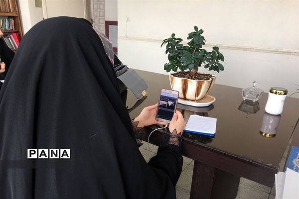 مناظره دانش‌آموزان منطقه ۱۹ با منطقه ۳